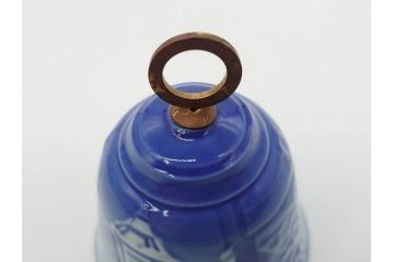 デンマーク　ROYAL COPENHAGEN(ロイヤルコペンハーゲン) Tenera(テネラ) / B&G(ビング オー グレンダール)　クリスマスベル　1983年・1984年・1986年・1999年　様々なデザインで目を楽しませてくれるベル5点セット(イヤーベル、鈴、鐘、陶器、オーナメント)(R-079109)