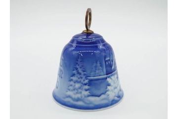 デンマーク　ROYAL COPENHAGEN(ロイヤルコペンハーゲン) Tenera(テネラ) / B&G(ビング オー グレンダール)　クリスマスベル　1983年・1984年・1986年・1999年　様々なデザインで目を楽しませてくれるベル5点セット(イヤーベル、鈴、鐘、陶器、オーナメント)(R-079109)