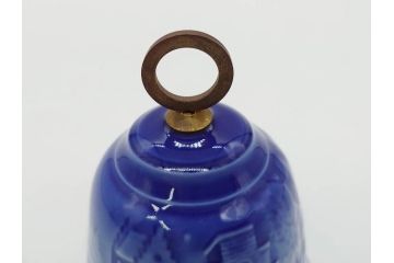 デンマーク　ROYAL COPENHAGEN(ロイヤルコペンハーゲン) Tenera(テネラ) / B&G(ビング オー グレンダール)　クリスマスベル　1983年・1984年・1986年・1999年　様々なデザインで目を楽しませてくれるベル5点セット(イヤーベル、鈴、鐘、陶器、オーナメント)(R-079109)