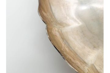 アメリカ　TIFFANY&CO.MAKERS(ティファニー メイカーズ)　STERLINGSILVER(スターリングシルバー) 25323　総重量 約497g　柔らかな縁の曲線がエレガントなプレート(変形皿、フリル、レース、中皿、深皿、菓子器、銀製品)(R-079111)
