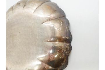 アメリカ　TIFFANY&CO.MAKERS(ティファニー メイカーズ)　STERLINGSILVER(スターリングシルバー) 25323　総重量 約497g　柔らかな縁の曲線がエレガントなプレート(変形皿、フリル、レース、中皿、深皿、菓子器、銀製品)(R-079111)