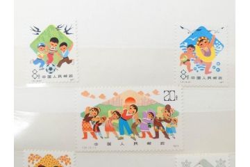 中国人民郵政　バラ　中国切手146枚(朱徳同志、全国科学大会、毛沢東主席、中華人民共和国成立30周年、鑑真大師、薔薇、バラ、ローズ、花、橋、切手帳)(R-079117)