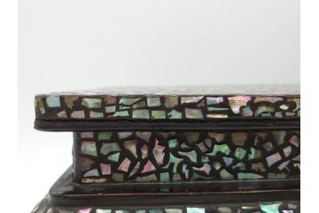 時代物　李朝　朝鮮　中国　ちりばめられた螺鈿細工が見事な平卓(ラデン、花台、ミニテーブル、飾り台、木製、中国美術)(R-079132)