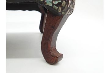 時代物　李朝　朝鮮　中国　ちりばめられた螺鈿細工が見事な平卓(ラデン、花台、ミニテーブル、飾り台、木製、中国美術)(R-079132)