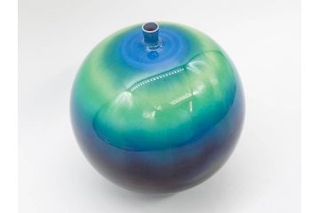 人間国宝　徳田八十吉　九谷焼　幻想的な色彩が美しい花瓶(花器、花生、花入、フラワーベース、彩釉磁器、裏印、箱なし)(R-079133)