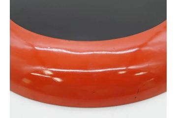 時代物　宮家　菊花紋章　雅なデザインが美しいお盆(金彩、木製、漆器、丸盆、トレー、トレイ、木皿、大皿、ボンボニエール、蝶、藤、唐草、鱗文、外箱付き)(R-079138)
