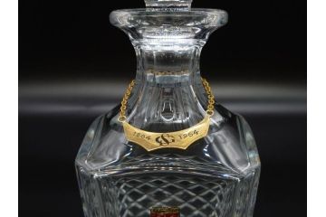 フランス　Baccarat　バカラ　REMY MARTIN(レミーマルタン ルイ13世)　CAMUS(カミュ)　高級感漂うデキャンタ3点セット(空ボトル、空き瓶、空瓶、デカンタ、酒器、飾りボトル、フルレッドクリスタルガラス、ディスプレイ、硝子)(R-079142)