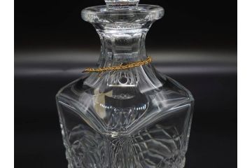 フランス　Baccarat　バカラ　REMY MARTIN(レミーマルタン ルイ13世)　CAMUS(カミュ)　高級感漂うデキャンタ3点セット(空ボトル、空き瓶、空瓶、デカンタ、酒器、飾りボトル、フルレッドクリスタルガラス、ディスプレイ、硝子)(R-079142)