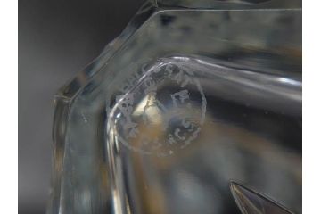 フランス　Baccarat　バカラ　REMY MARTIN(レミーマルタン ルイ13世)　CAMUS(カミュ)　高級感漂うデキャンタ3点セット(空ボトル、空き瓶、空瓶、デカンタ、酒器、飾りボトル、フルレッドクリスタルガラス、ディスプレイ、硝子)(R-079142)