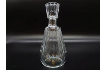 フランス　Baccarat　バカラ　REMY MARTIN(レミーマルタン ルイ13世)　CAMUS(カミュ)　高級感漂うデキャンタ3点セット(空ボトル、空き瓶、空瓶、デカンタ、酒器、飾りボトル、フルレッドクリスタルガラス、ディスプレイ、硝子)(R-079142)