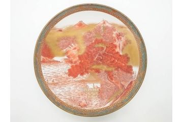 九谷焼　石盛堂　赤絵　金彩　青粒　山水文　約40cm　1尺3寸　緻密に描かれたデザインが見事な大皿(楼閣図、風景、山、滝、海、船、舟、松、尺皿、和食器、和皿、一尺三寸、共箱付き、皿立付き)(R-079145)