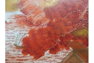 九谷焼　石盛堂　赤絵　金彩　青粒　山水文　約40cm　1尺3寸　緻密に描かれたデザインが見事な大皿(楼閣図、風景、山、滝、海、船、舟、松、尺皿、和食器、和皿、一尺三寸、共箱付き、皿立付き)(R-079145)