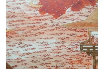 九谷焼　石盛堂　赤絵　金彩　青粒　山水文　約40cm　1尺3寸　緻密に描かれたデザインが見事な大皿(楼閣図、風景、山、滝、海、船、舟、松、尺皿、和食器、和皿、一尺三寸、共箱付き、皿立付き)(R-079145)