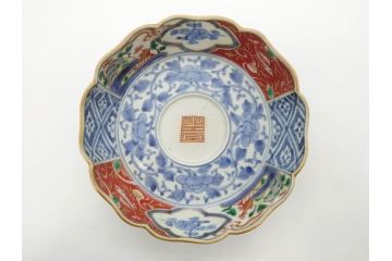 江戸期　上手物　成化年製　古伊万里　色絵　染付　約14cm　4.7寸　丹念に描かれた絵付から匠の技を感じるなます皿3枚セット(金彩、唐草、風景、牡丹、梅、魚、花、変形皿、小皿、和食器、和皿、深皿、輪花型、四寸七分)(R-079148)