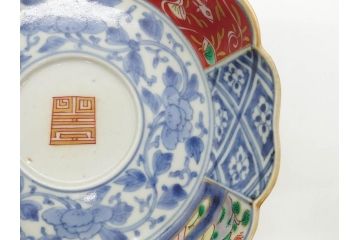 江戸期　上手物　成化年製　古伊万里　色絵　染付　約14cm　4.7寸　丹念に描かれた絵付から匠の技を感じるなます皿3枚セット(金彩、唐草、風景、牡丹、梅、魚、花、変形皿、小皿、和食器、和皿、深皿、輪花型、四寸七分)(R-079148)