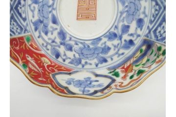 江戸期　上手物　成化年製　古伊万里　色絵　染付　約14cm　4.7寸　丹念に描かれた絵付から匠の技を感じるなます皿3枚セット(金彩、唐草、風景、牡丹、梅、魚、花、変形皿、小皿、和食器、和皿、深皿、輪花型、四寸七分)(R-079148)