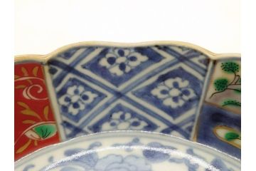 江戸期　上手物　成化年製　古伊万里　色絵　染付　約14cm　4.7寸　丹念に描かれた絵付から匠の技を感じるなます皿3枚セット(金彩、唐草、風景、牡丹、梅、魚、花、変形皿、小皿、和食器、和皿、深皿、輪花型、四寸七分)(R-079148)
