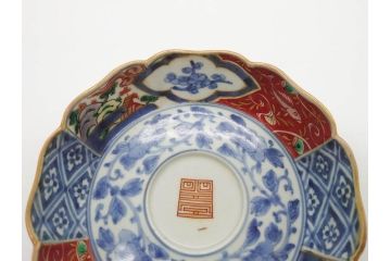 江戸期　上手物　成化年製　古伊万里　色絵　染付　約14cm　4.7寸　丹念に描かれた絵付から匠の技を感じるなます皿3枚セット(金彩、唐草、風景、牡丹、梅、魚、花、変形皿、小皿、和食器、和皿、深皿、輪花型、四寸七分)(R-079148)