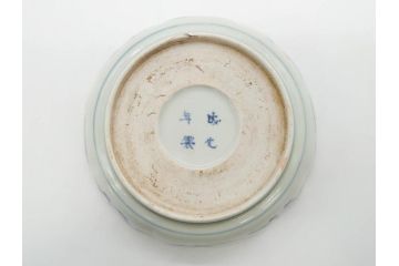 江戸期　上手物　成化年製　古伊万里　色絵　染付　約14cm　4.7寸　丹念に描かれた絵付から匠の技を感じるなます皿3枚セット(金彩、唐草、風景、牡丹、梅、魚、花、変形皿、小皿、和食器、和皿、深皿、輪花型、四寸七分)(R-079148)