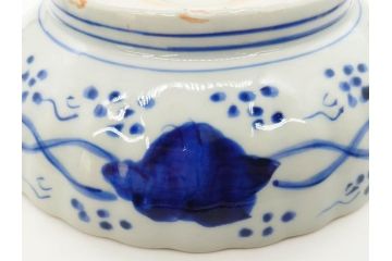 幕末〜明治期　伊万里　青磁　染付　約19cm　6.1寸　花びらのような縁のデザインが上品な中皿3枚セット(輪花型、蝶、ちょう、紗綾形、花、植物、裏印、深皿、中皿、和食器、和皿、六寸一分)(R-079149)