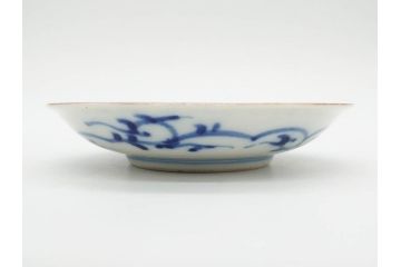 江戸期　古伊万里　染付　(渦福)約12cm　4寸/(菊桐紋)約15cm　5寸　和の雰囲気漂う小皿2枚&中皿セット(菊桐紋、禍福、豆皿、和皿、和食器、四寸、五寸)(R-079150)