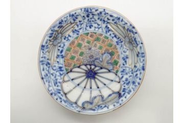 江戸期　古伊万里　染付　(渦福)約12cm　4寸/(菊桐紋)約15cm　5寸　和の雰囲気漂う小皿2枚&中皿セット(菊桐紋、禍福、豆皿、和皿、和食器、四寸、五寸)(R-079150)