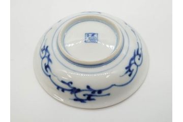 江戸期　古伊万里　染付　(渦福)約12cm　4寸/(菊桐紋)約15cm　5寸　和の雰囲気漂う小皿2枚&中皿セット(菊桐紋、禍福、豆皿、和皿、和食器、四寸、五寸)(R-079150)