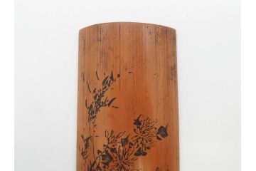時代物　彫刻　繊細な彫りが魅力の茶合(花瓶の図、茶道具、煎茶道具、茶器、茶量、茶則、茶計、仙媒、茶媒、竹工芸)(R-079151)　