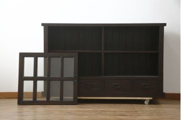 中古　美品!!　総栗材　浮造り仕上げ　上品な和を演出する五尺水屋箪笥サイドボード(収納棚、戸棚、サイドキャビネット、食器棚)(R-079153)