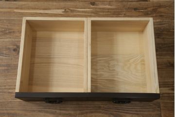中古　美品!!　総栗材　浮造り仕上げ　上品な和を演出する五尺水屋箪笥サイドボード(収納棚、戸棚、サイドキャビネット、食器棚)(R-079153)