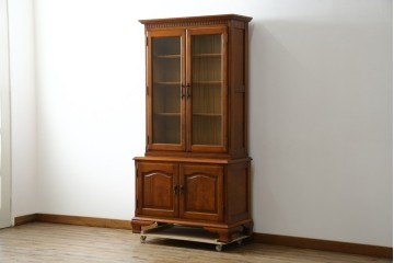 中古　横浜ダニエル(daniel)　温もりを感じる木の風合いが魅力的なキャビネット　(R-079154)
