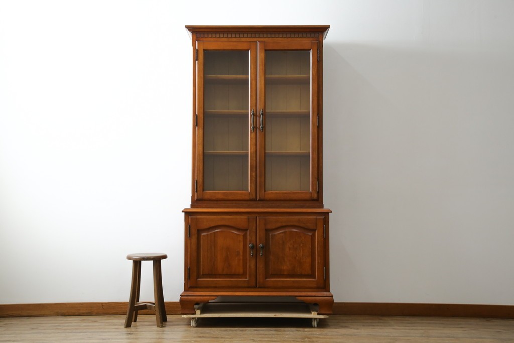 中古　横浜ダニエル(daniel)　温もりを感じる木の風合いが魅力的なキャビネット　(R-079154)