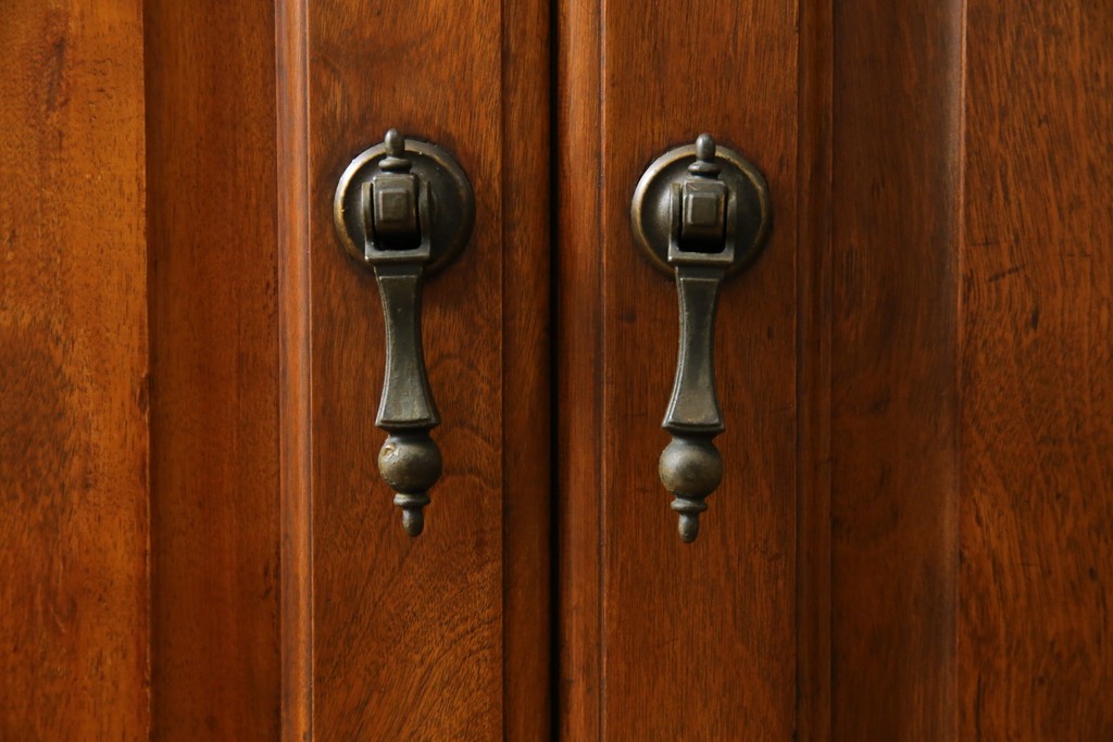 中古　横浜ダニエル(daniel)　温もりを感じる木の風合いが魅力的なキャビネット　(R-079154)