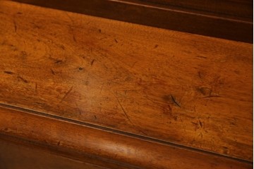 中古　横浜ダニエル(daniel)　温もりを感じる木の風合いが魅力的なキャビネット　(R-079154)