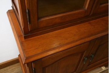 中古　横浜ダニエル(daniel)　温もりを感じる木の風合いが魅力的なキャビネット　(R-079154)