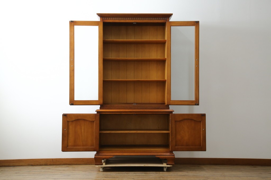 中古　横浜ダニエル(daniel)　温もりを感じる木の風合いが魅力的なキャビネット　(R-079154)