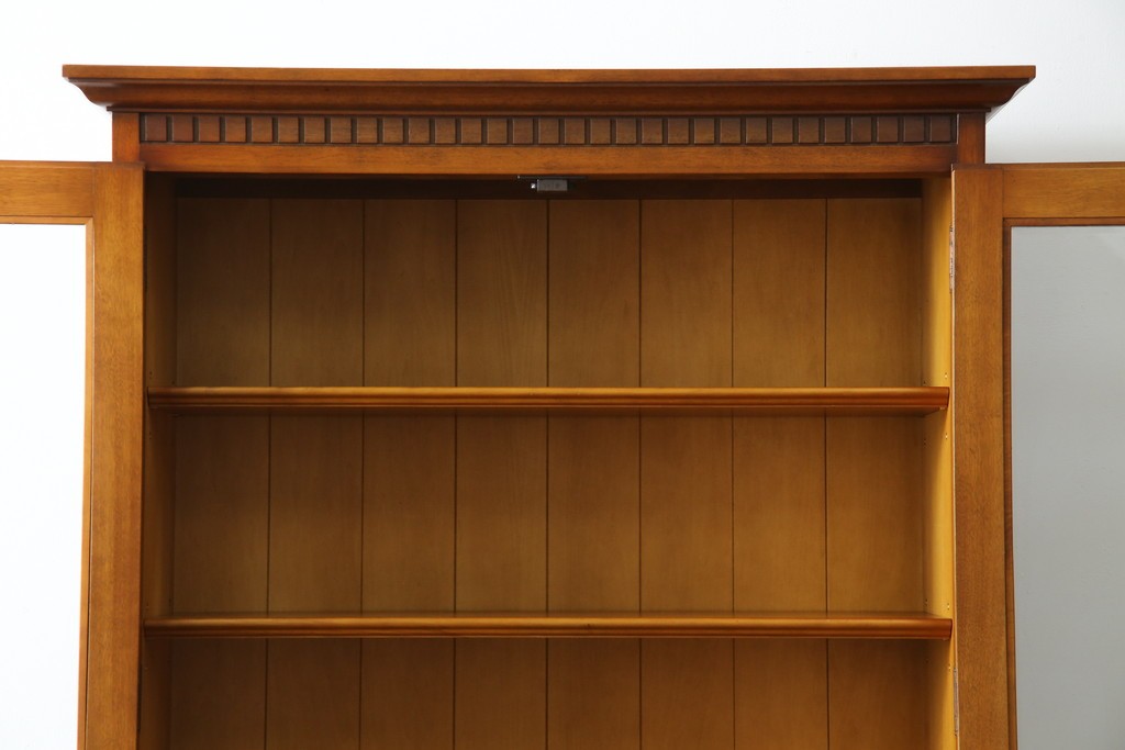 中古　横浜ダニエル(daniel)　温もりを感じる木の風合いが魅力的なキャビネット　(R-079154)