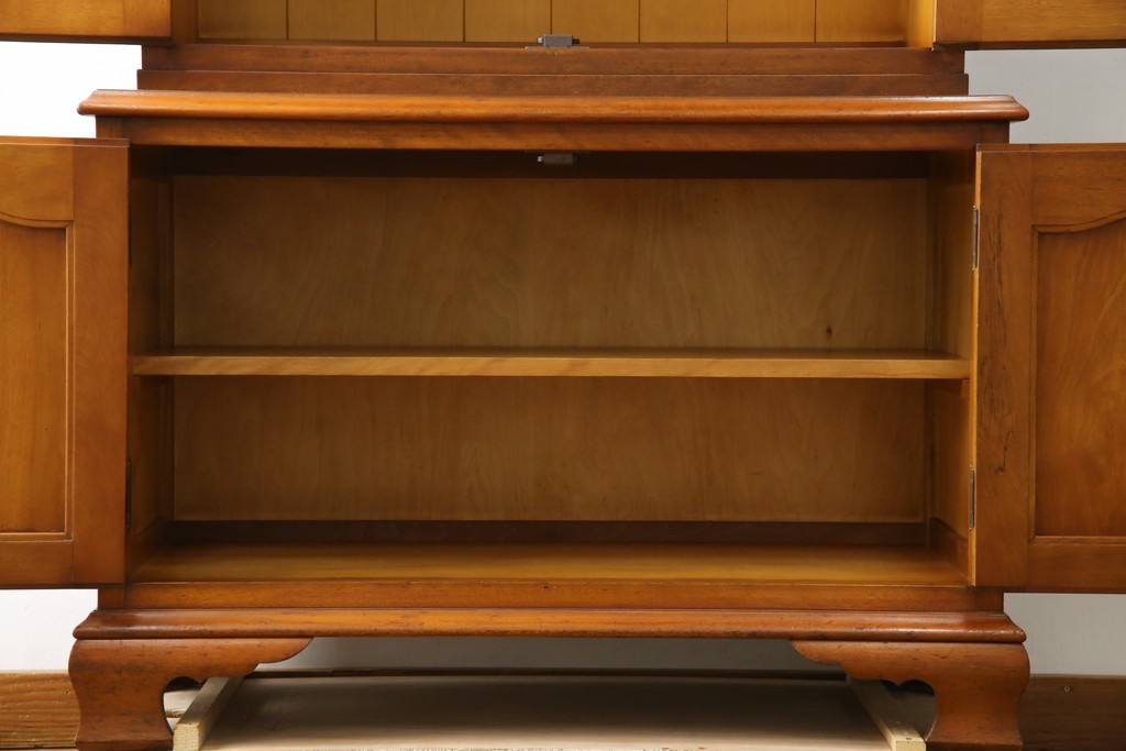 中古　横浜ダニエル(daniel)　温もりを感じる木の風合いが魅力的なキャビネット　(R-079154)