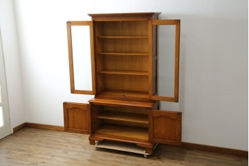 中古　横浜ダニエル(daniel)　温もりを感じる木の風合いが魅力的なキャビネット　(R-079154)