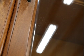 中古　横浜ダニエル(daniel)　温もりを感じる木の風合いが魅力的なキャビネット　(R-079154)