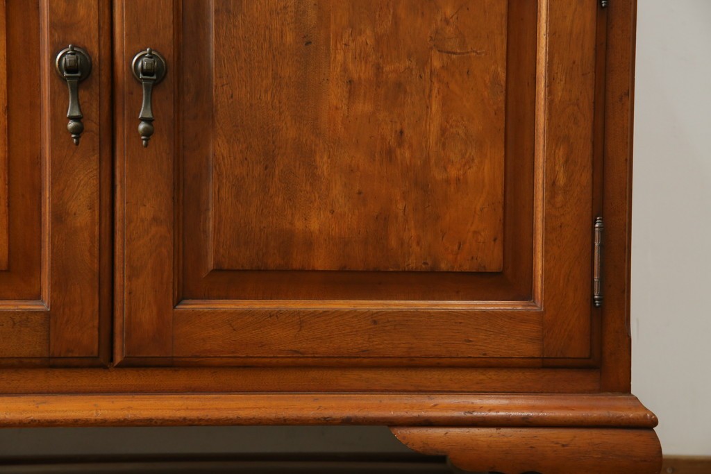 中古　横浜ダニエル(daniel)　温もりを感じる木の風合いが魅力的なキャビネット　(R-079154)