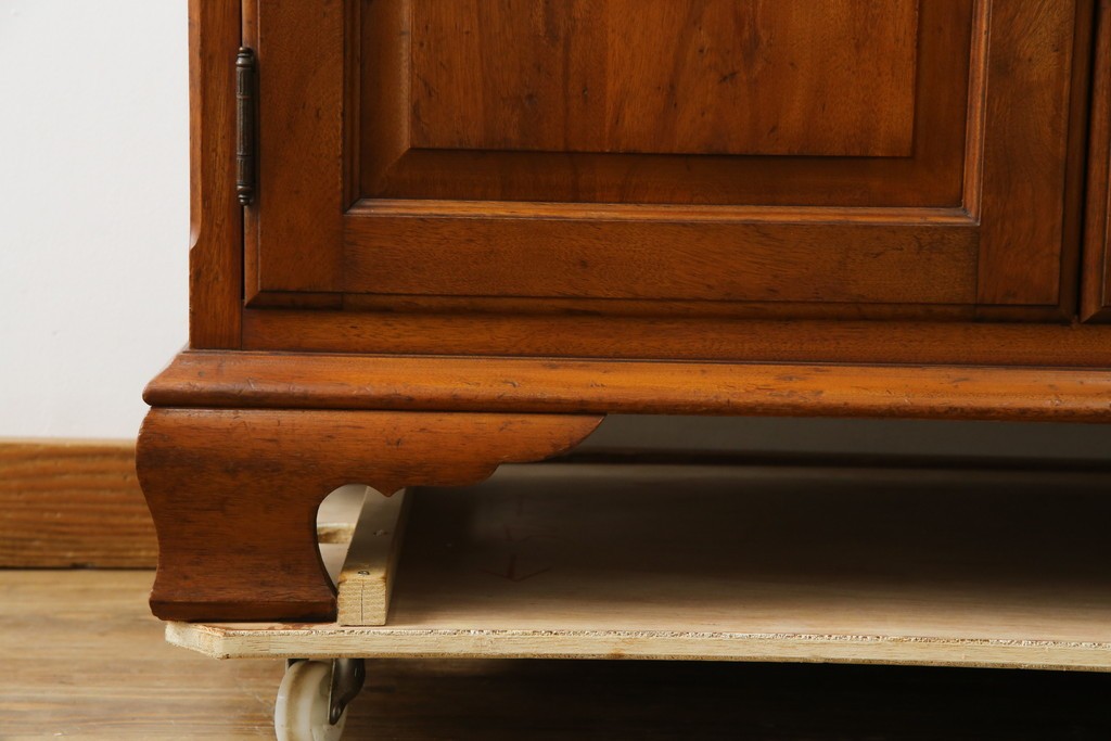 中古　横浜ダニエル(daniel)　温もりを感じる木の風合いが魅力的なキャビネット　(R-079154)