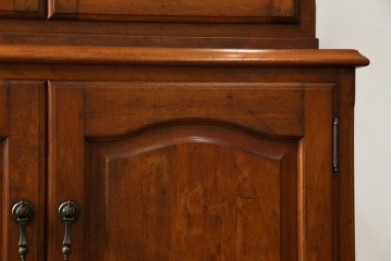 中古　横浜ダニエル(daniel)　温もりを感じる木の風合いが魅力的なキャビネット　(R-079154)