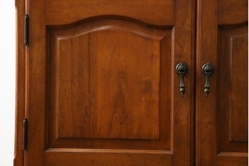 中古　横浜ダニエル(daniel)　温もりを感じる木の風合いが魅力的なキャビネット　(R-079154)