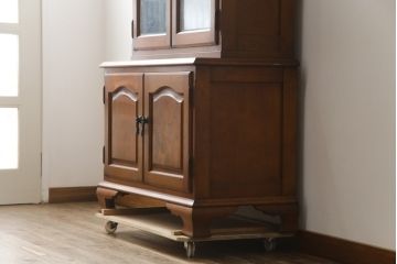 中古　横浜ダニエル(daniel)　温もりを感じる木の風合いが魅力的なキャビネット(カップボード、食器棚、戸棚、収納棚、飾り棚)(R-079154)