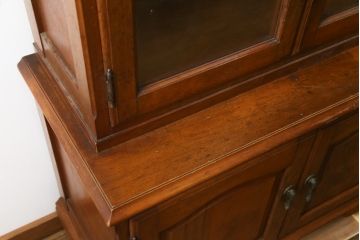 中古　横浜ダニエル(daniel)　温もりを感じる木の風合いが魅力的なキャビネット(カップボード、食器棚、戸棚、収納棚、飾り棚)(R-079154)