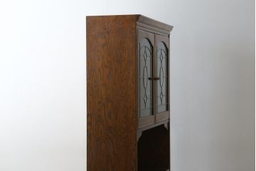 中古　三越家具(現カントリーハウス)　Brugge(ブルージュ)　プロパティ　ステンドグラスが上品な印象を深めるキャビネット(食器棚、カップボード、収納棚、戸棚、飾り棚)(R-079155)