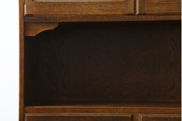 中古　三越家具(現カントリーハウス)　Brugge(ブルージュ)　プロパティ　ステンドグラスが上品な印象を深めるキャビネット(食器棚、カップボード、収納棚、戸棚、飾り棚)(R-079155)