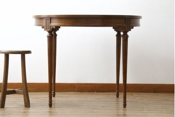 中古　DREXEL HERITAGE(ドレクセルヘリテイジ)　Et Cetera(エトセトラ)コレクション　優美なシルエットが目を引く小振りサイズのラウンドテーブル(ダイニングテーブル、丸テーブル、コーヒーテーブル、カフェテーブル)(R-079156)
