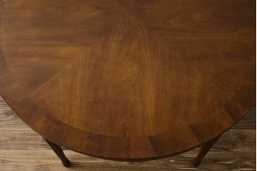 中古　DREXEL HERITAGE(ドレクセルヘリテイジ)　Et Cetera(エトセトラ)コレクション　優美なシルエットが目を引く小振りサイズのラウンドテーブル(ダイニングテーブル、丸テーブル、コーヒーテーブル、カフェテーブル)(R-079156)